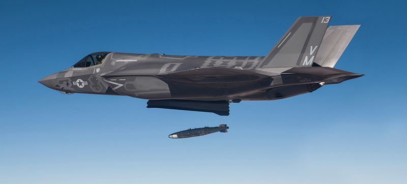 Illustration for article titled Report Urges Pentagon To Arm F-35Cs With Tactical Nuclear Weapons